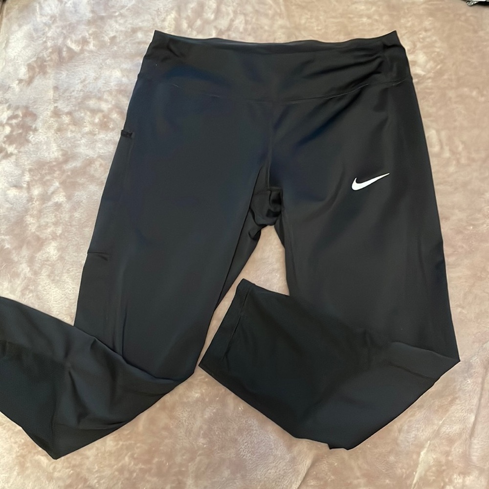 nike black leggings